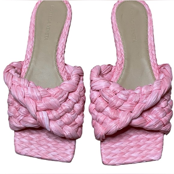 Bottega Veneta Pink Raffia Stretch Flat Sandals in Blossom Size 36 / US 6 - Picture 11 of 14